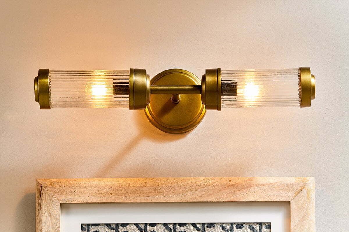 Akurdi Bathroom Double Wall Lamp