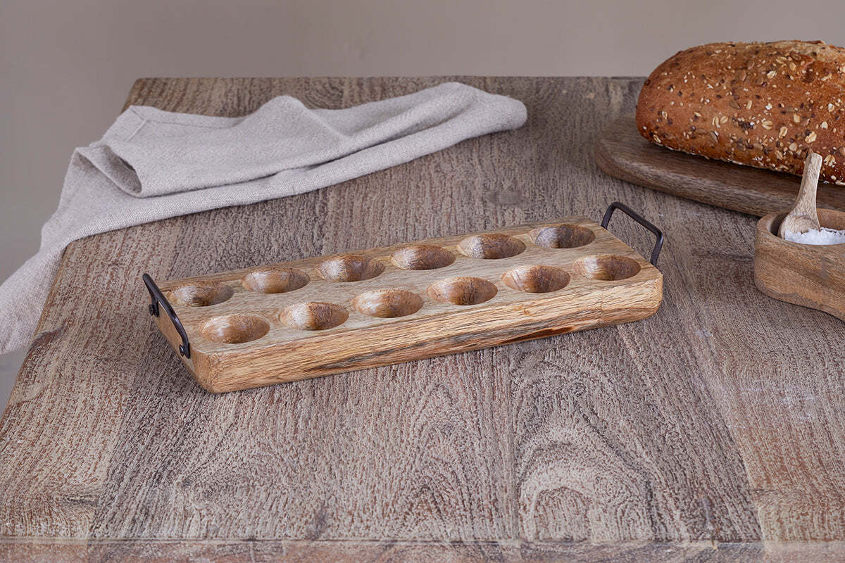 Anda Mango Wood Egg Holder - Natural