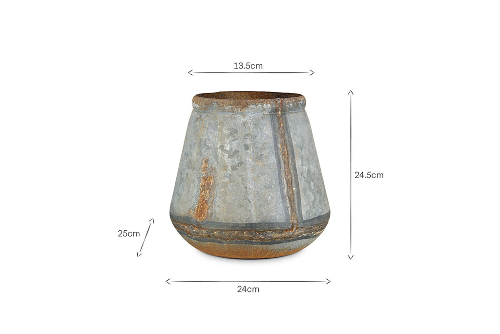 Mamba Outdoor Planter - Aged Zinc
