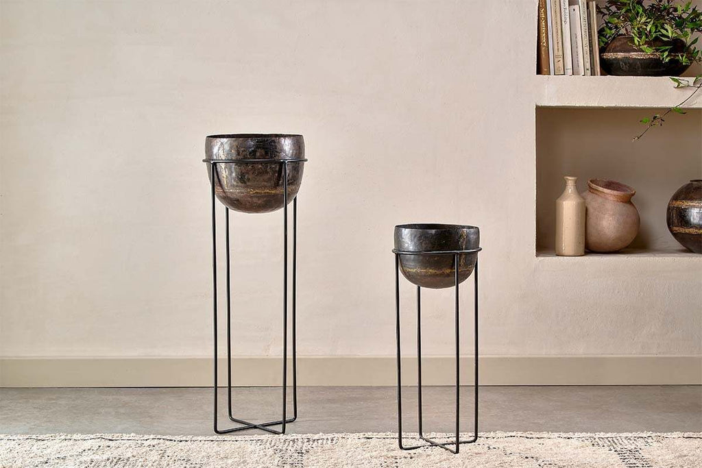 Endo Reclaimed Iron Planter Stand