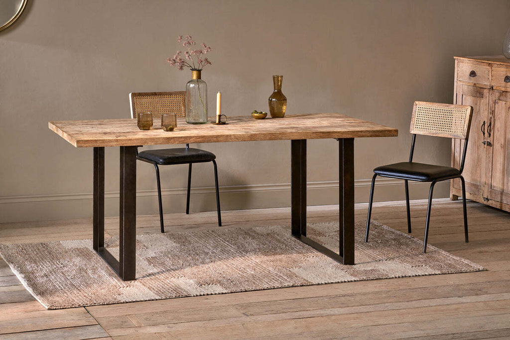 Fia Dining Table