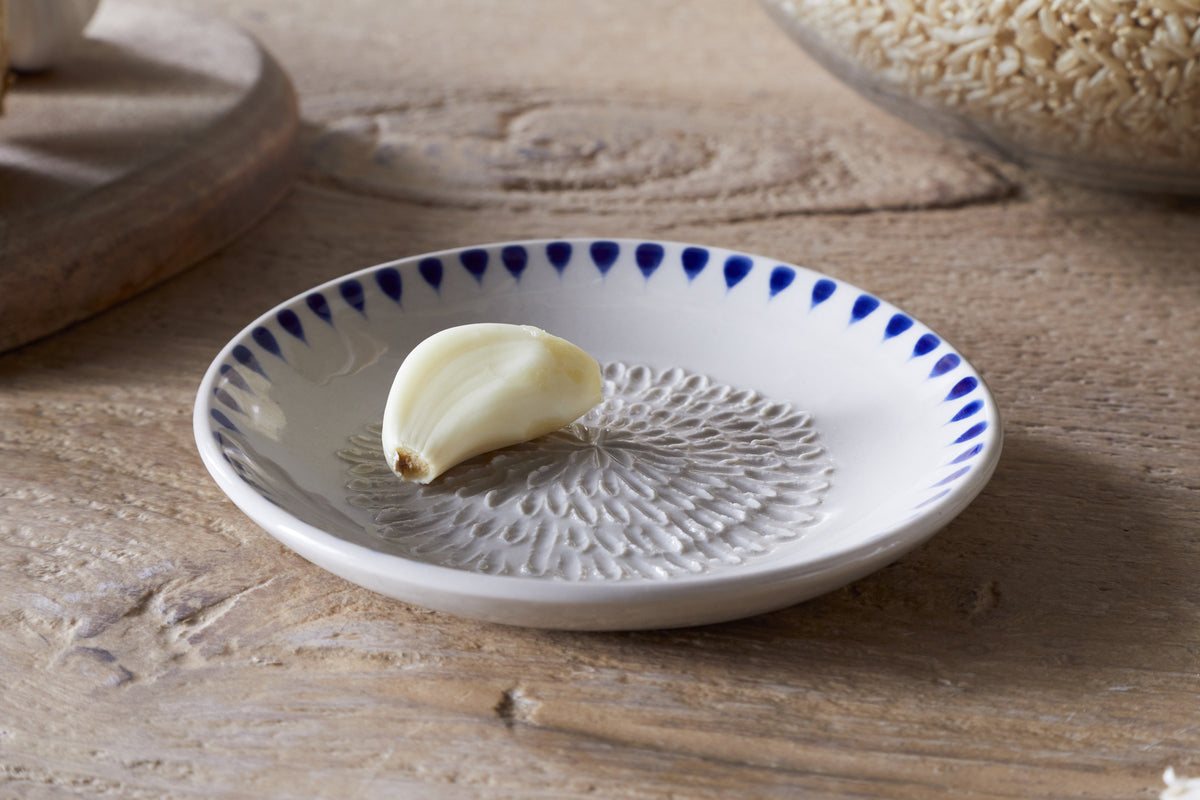 Indigo Drop Garlic Grater - Cream & Indigo