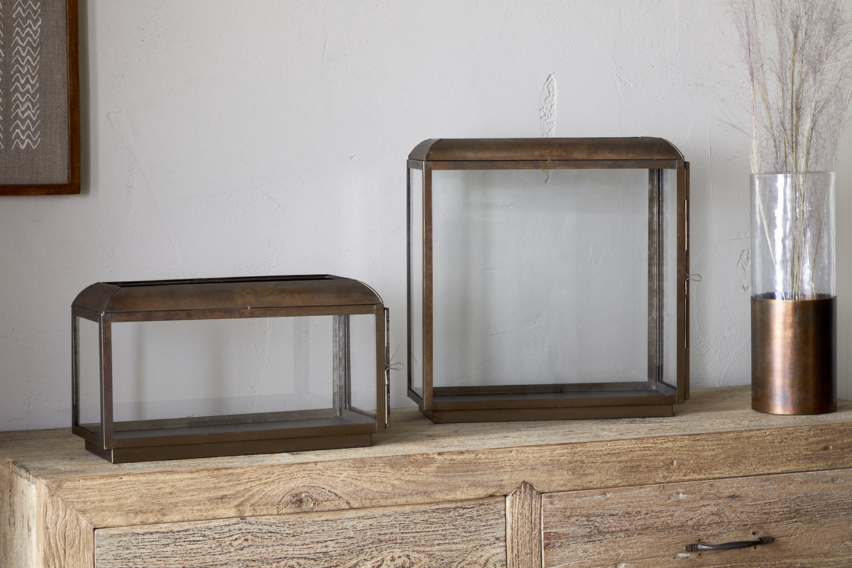 Kiwanda Wide Lantern - Antique Brass