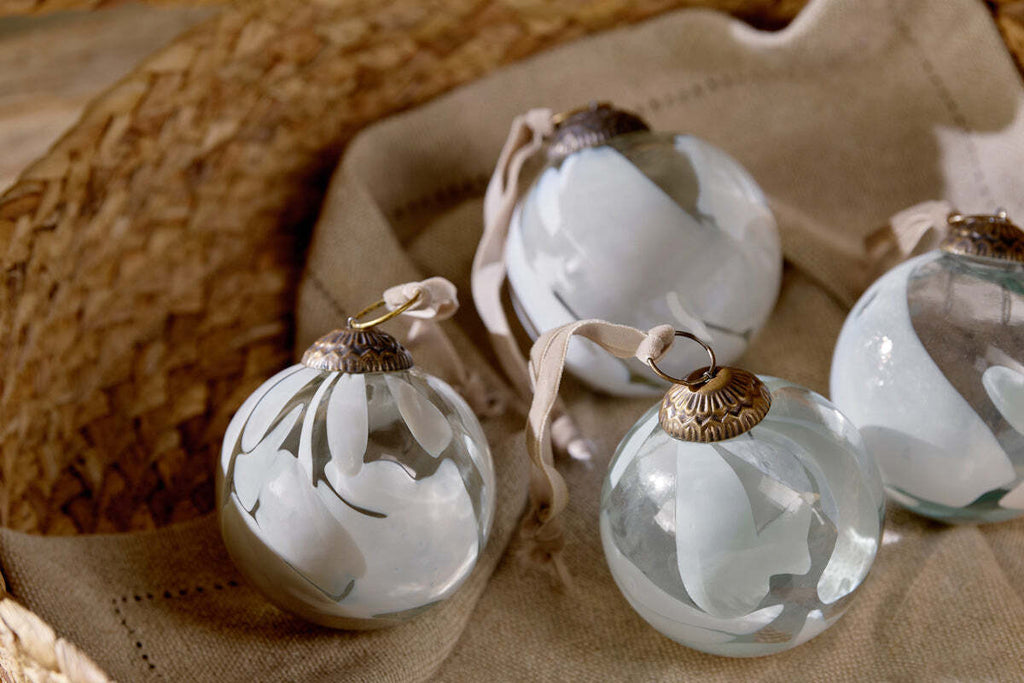 Lohara Baubles - White (Set of 4)