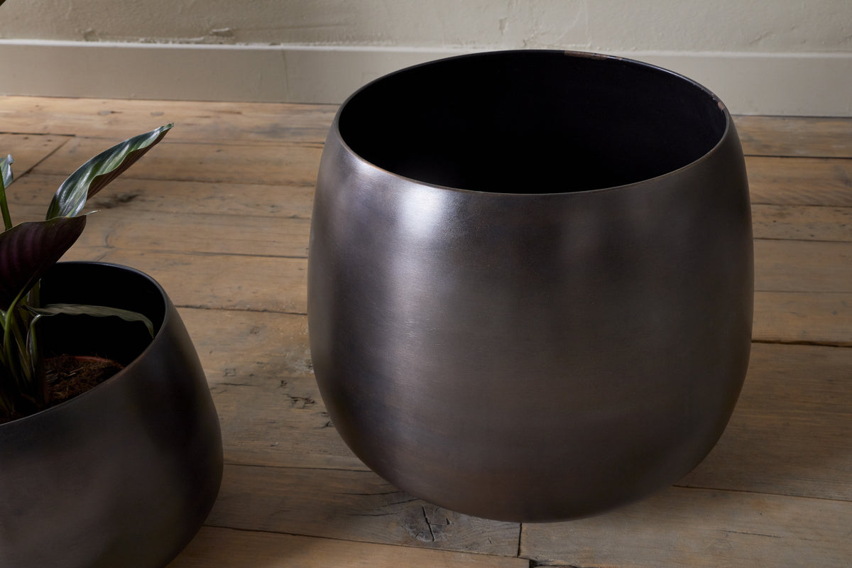 Maliki Plant Pot - Aged Bronze