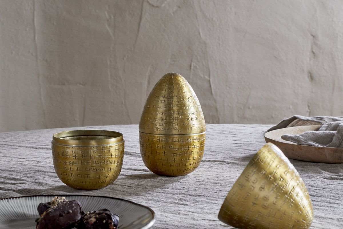 Mutti Hammered Opening Egg - Antique Brass
