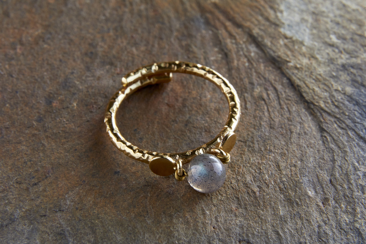 Marai Labradorite Ring - Labradorite & Gold