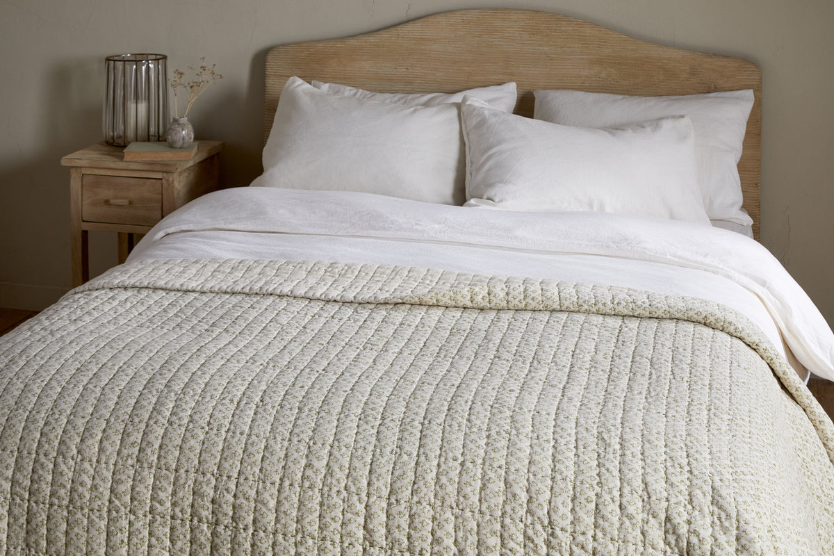 Peplu Cotton & Linen Screen Print Bed Quilt - Sage Green