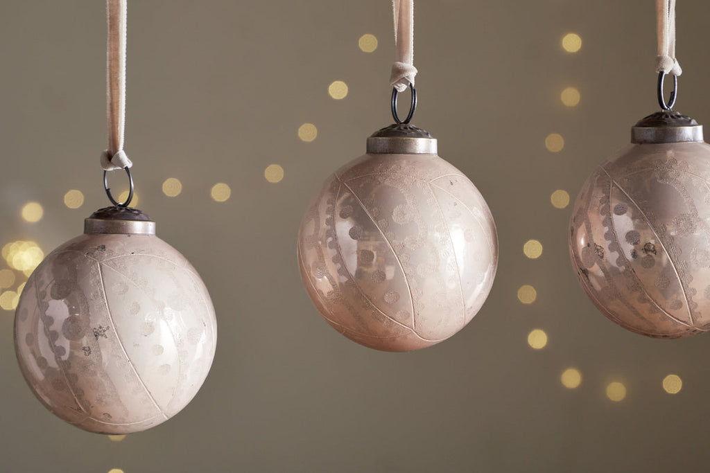 Kecci Baubles - Antique Pink - (Set of 4)