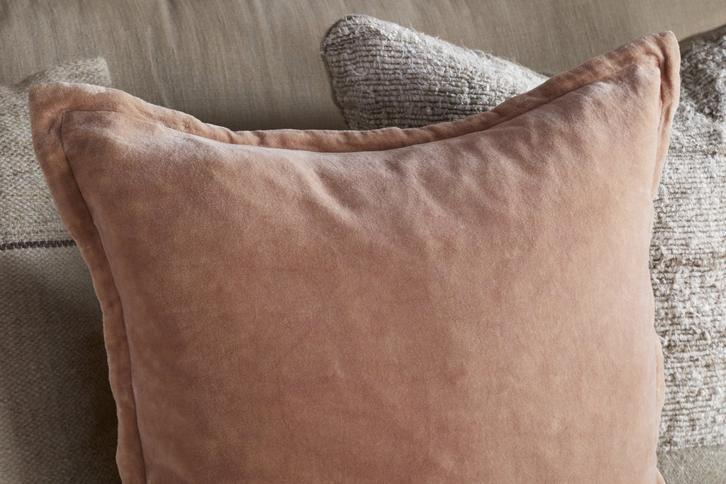 Menmai Velvet Cushion Cover - Dusty Pink