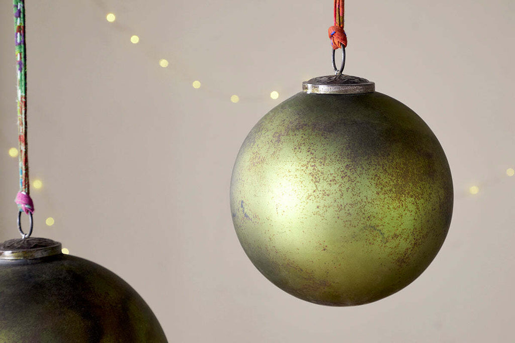 Oko Giant Bauble - Matt Green