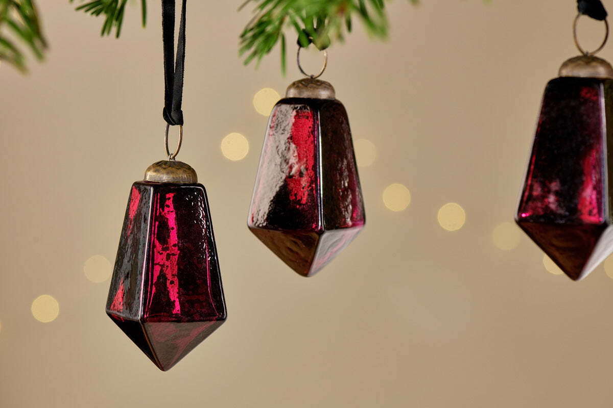 Ratnam Baubles - Ruby (Set of 4)