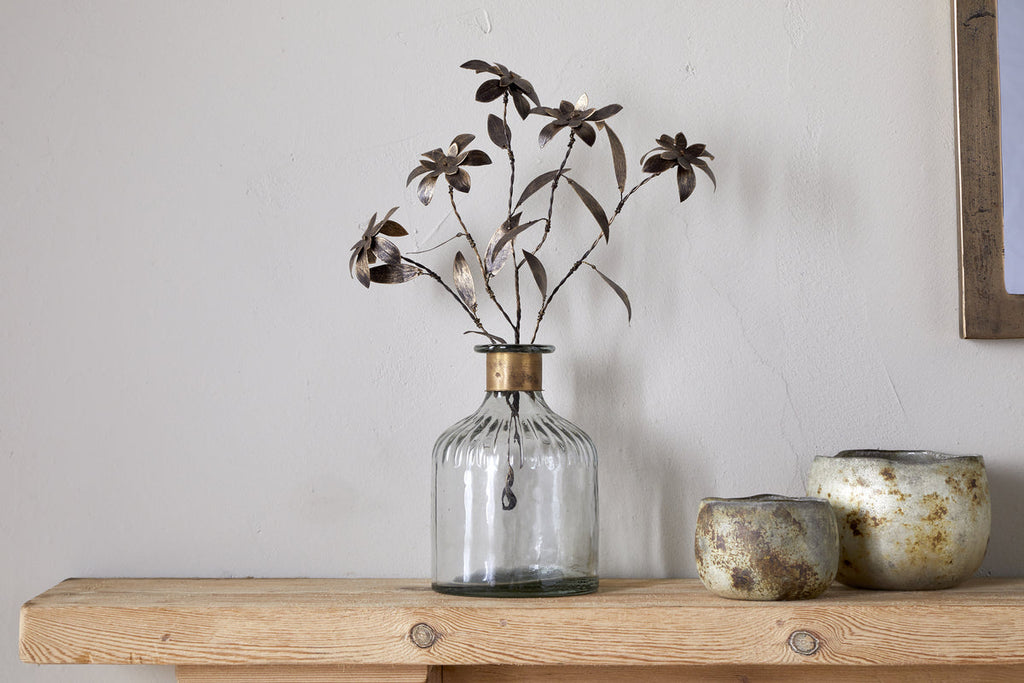 Svara Stem Flower - Antique Brass