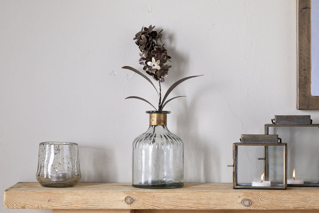 Svara Stem Hyacinth - Antique Brass