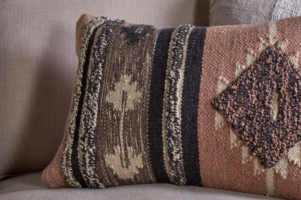 Tussi Sia Cushion Cover - Dusty Pink