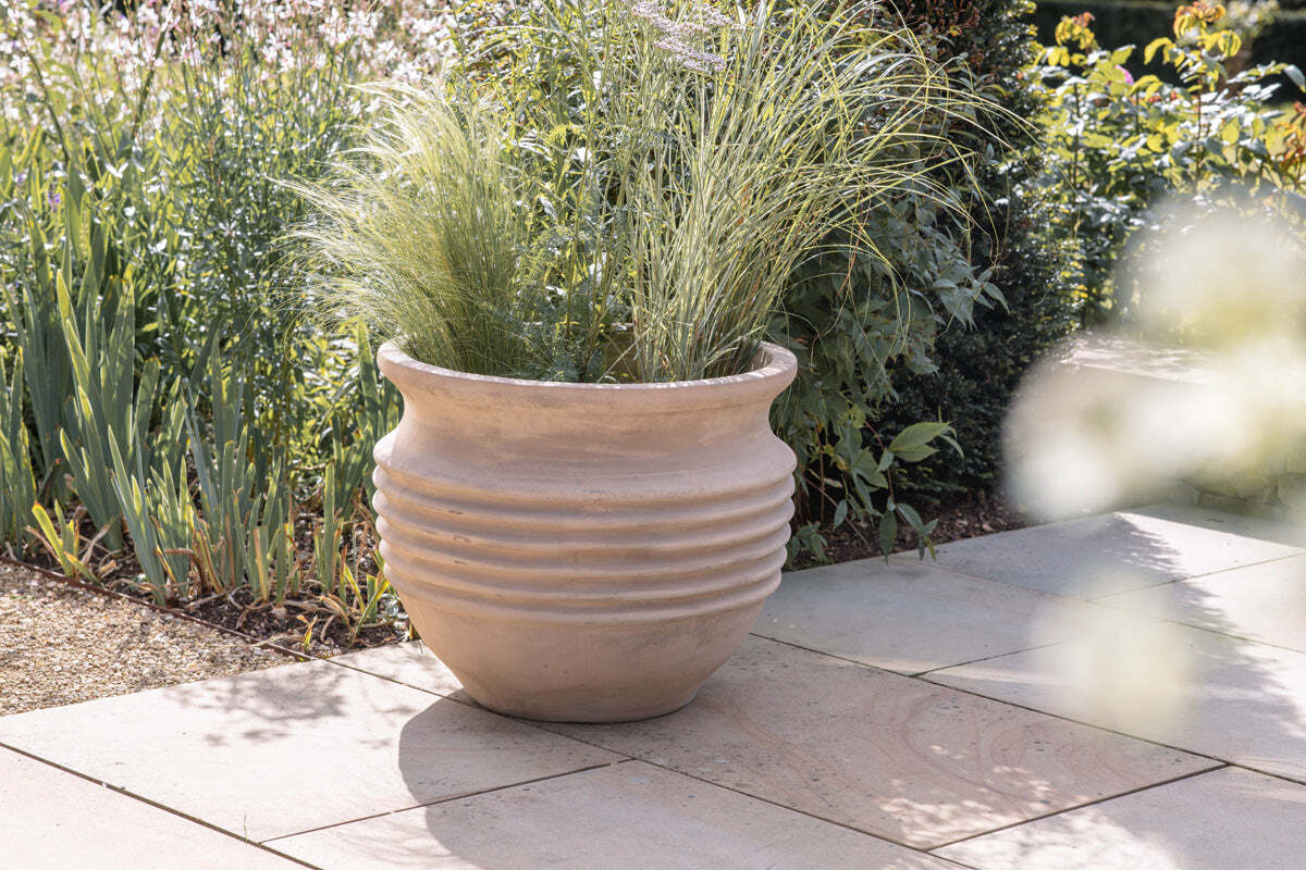Ullu Terracotta Planter - Terracotta