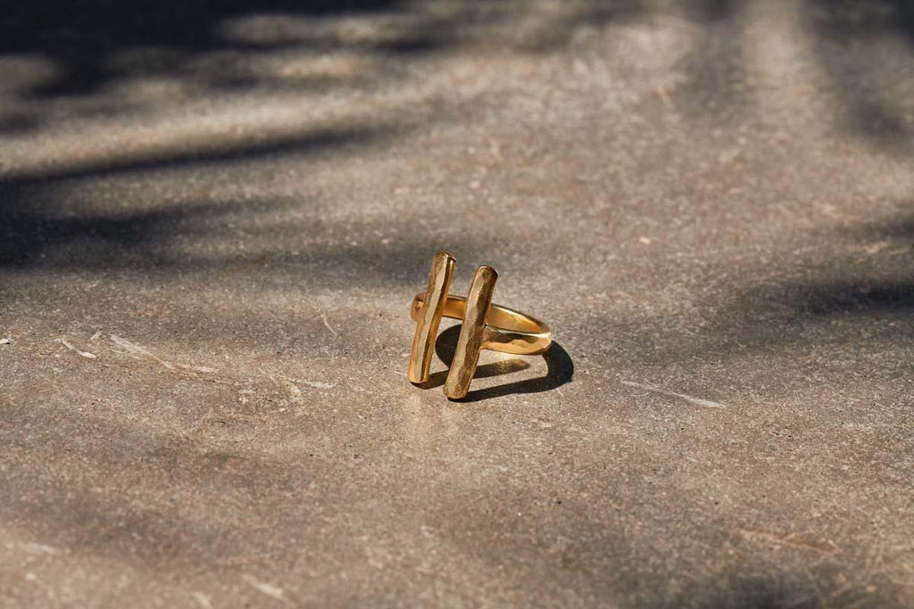 Atili Double Bar Ring Band